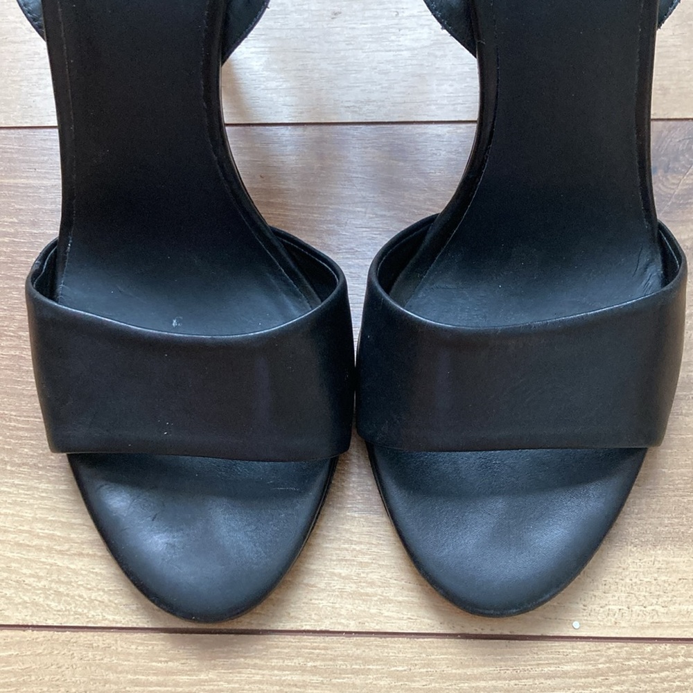 Vince Genna Double Strap Leather Heels - Picture 5 of 11